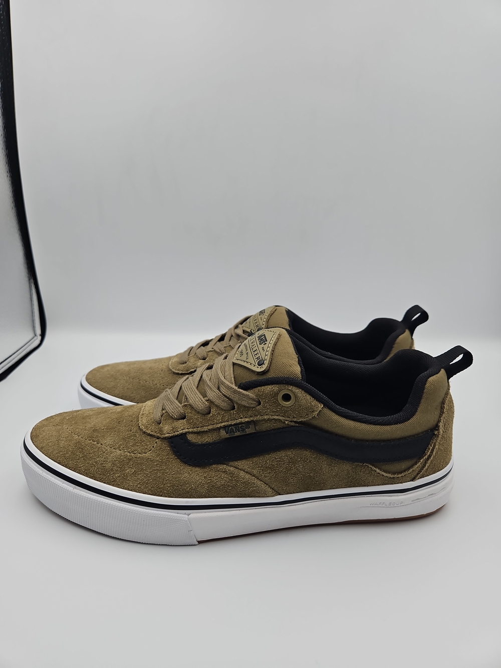 Vans Men’s Suede Low-Top Sneakers - Olive